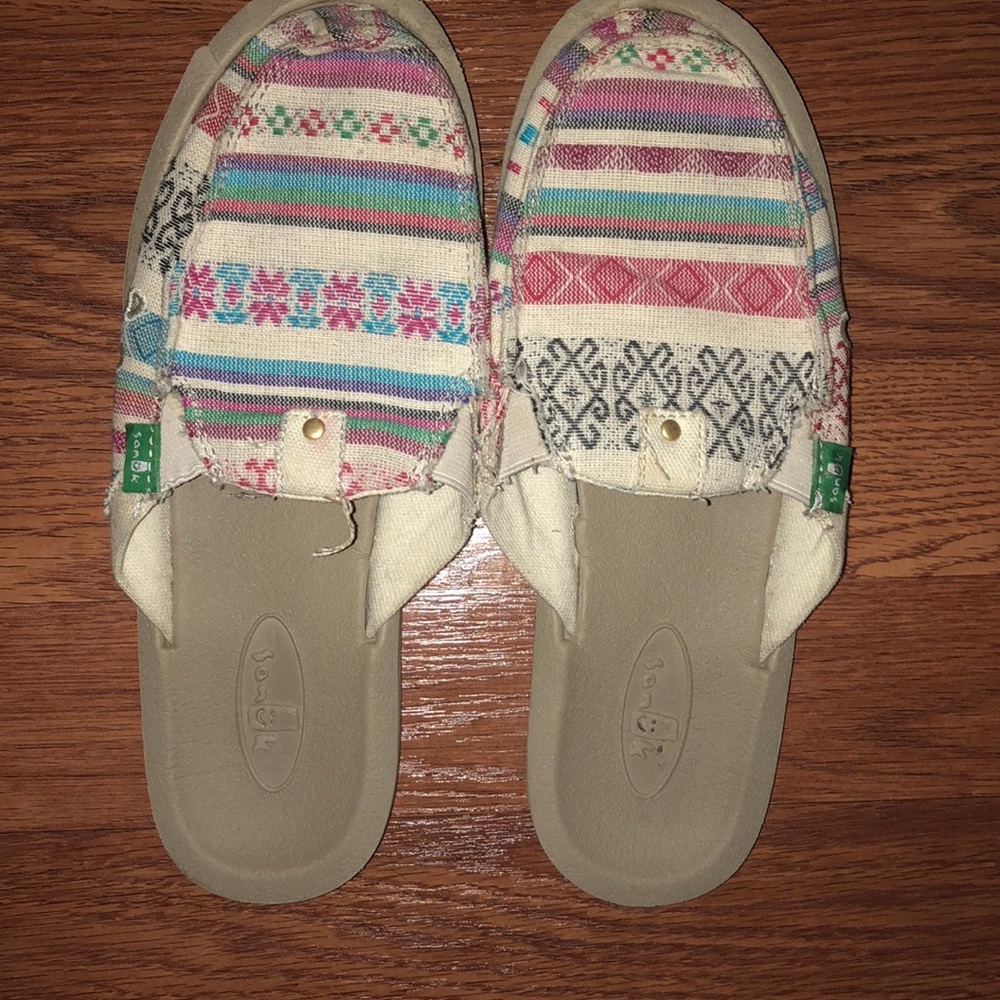 Sanuk half slip on shoes
